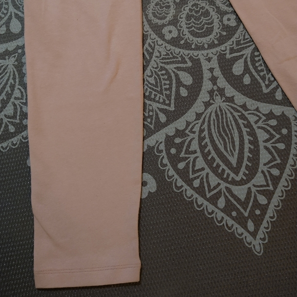 Charlotte Russe Light Pink High Waisted Leggings - Picture 4 of 7
